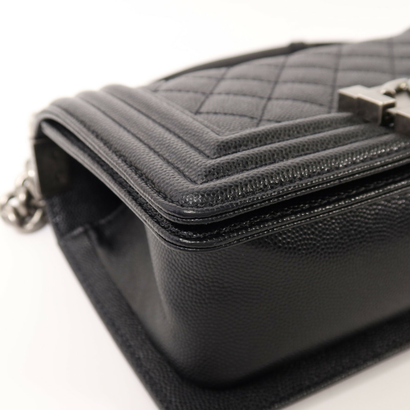 CHANEL 牛皮皮革Boy 20銀扣鏈帶肩背袋-10