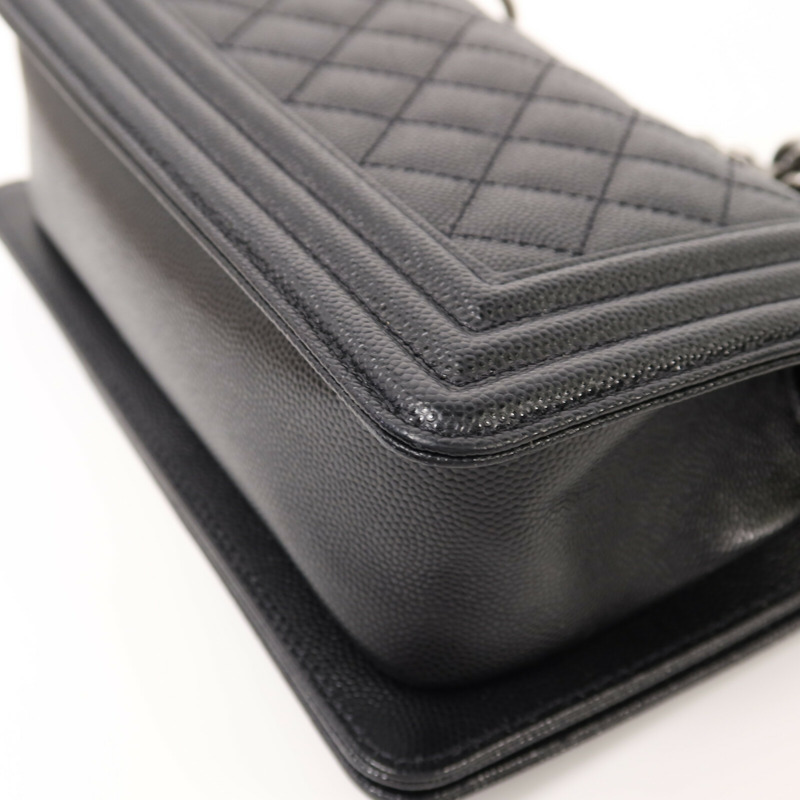 CHANEL 牛皮皮革Boy 20銀扣鏈帶肩背袋-13