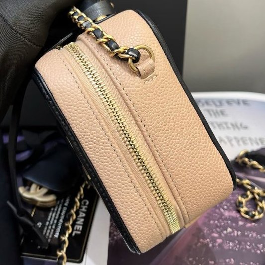 近新品 Chanel香奈兒米色荔枝紋牛皮小號相機包-3