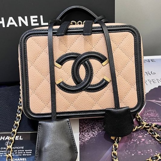 近新品 Chanel香奈兒米色荔枝紋牛皮小號相機包-5