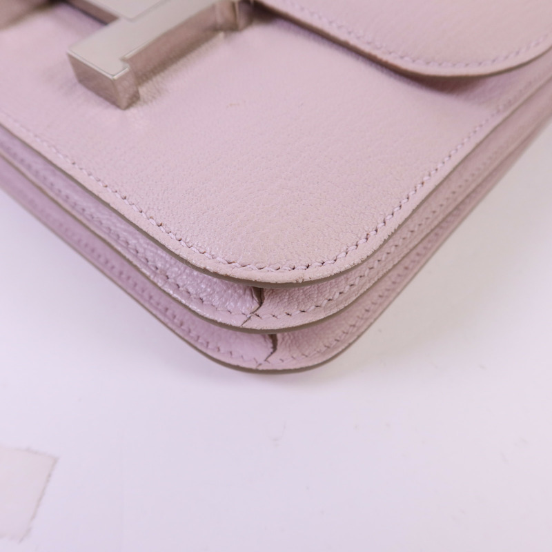 HERMES Chevre皮革Constance Mini銀扣肩背袋Mauve Pale-12