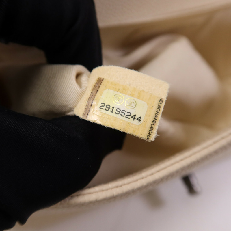 CHANEL 牛皮皮革Boy 25銀扣鏈帶肩背袋-7