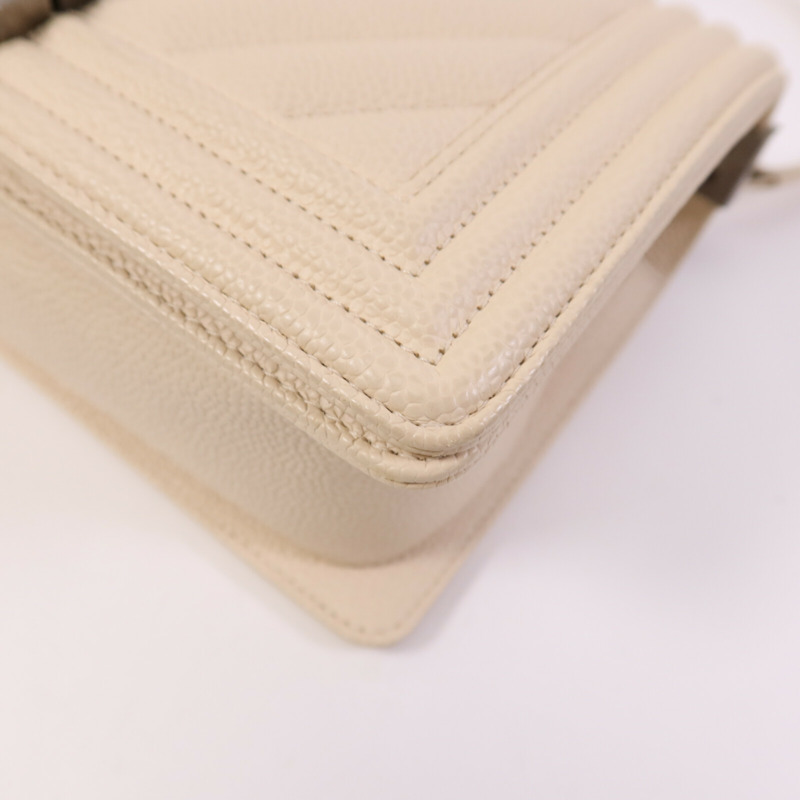 CHANEL 牛皮皮革Boy 25銀扣鏈帶肩背袋-10