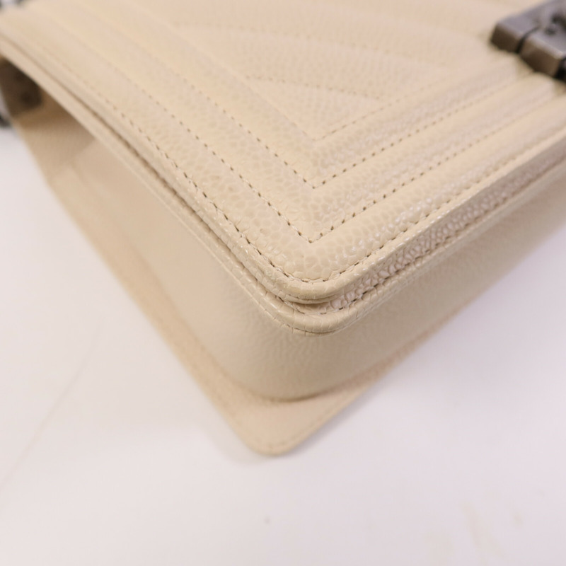 CHANEL 牛皮皮革Boy 25銀扣鏈帶肩背袋-11