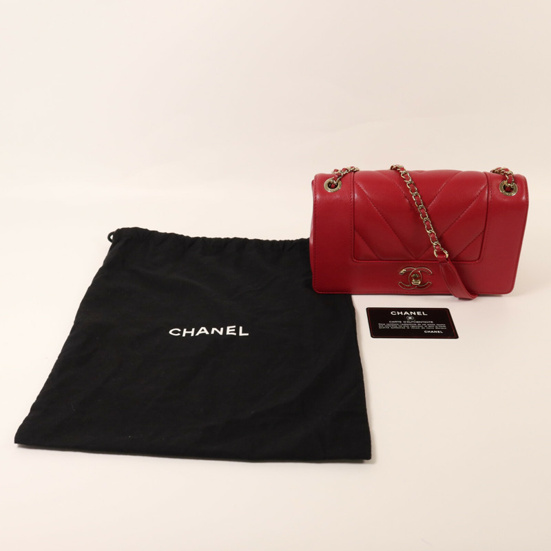 CHANEL 牛皮皮革Chain Shoulder金扣鏈帶肩背袋-9