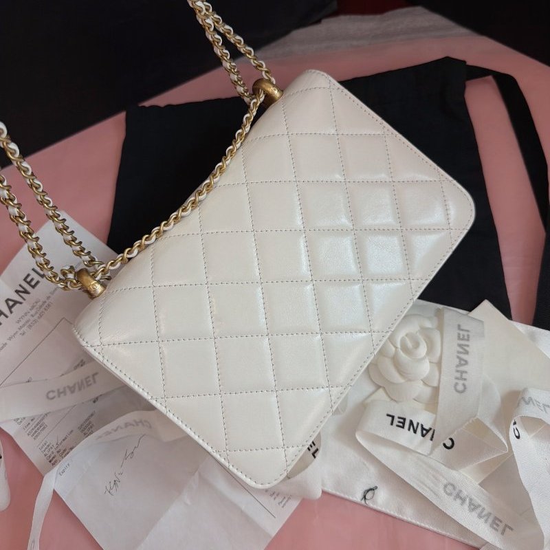 全新保存品 Chanel香奈兒雙金珠白色牛皮金扣鏈條包白雪公主配色-1