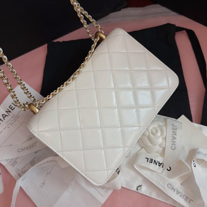 全新保存品 Chanel香奈兒雙金珠白色牛皮金扣鏈條包白雪公主配色-6