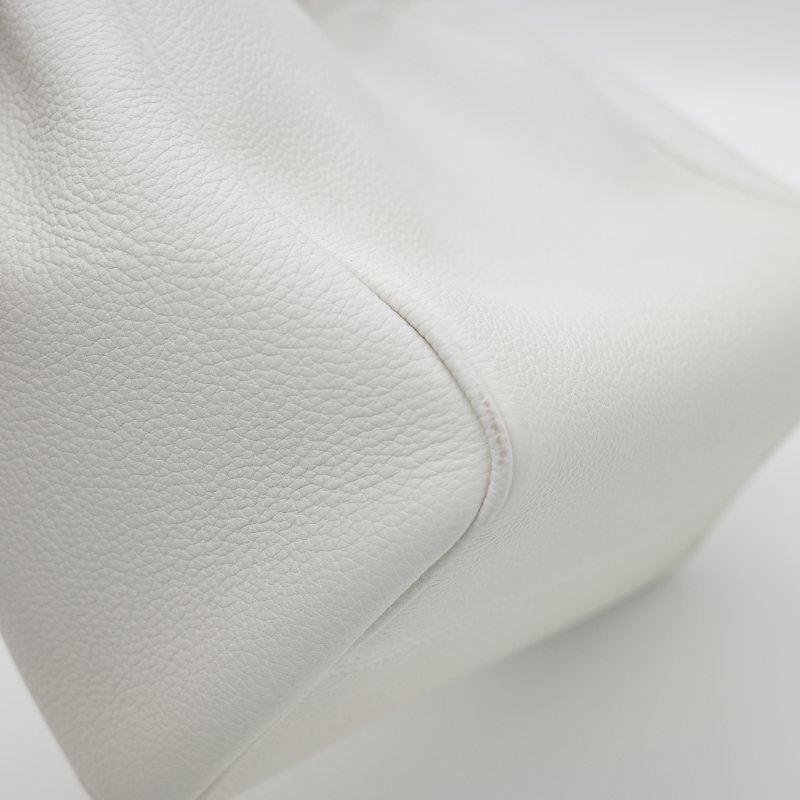 Celine 思琳 Small Cabas Cuir Triomphe 白色 顆粒小牛皮 抽繩 凱旋門手提包 肩背包-15