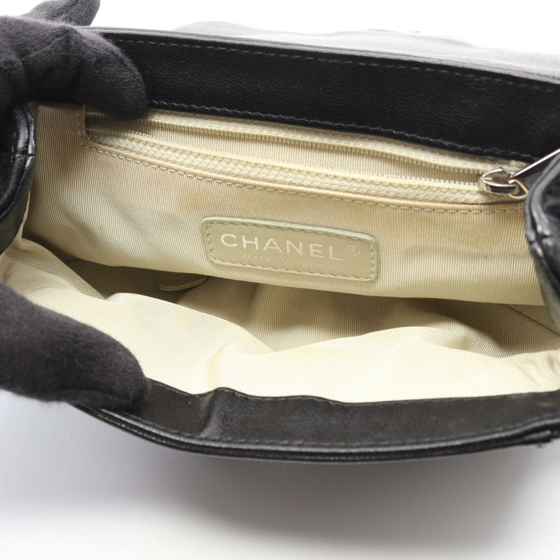 香奈兒 (CHANEL) Matelasse Around Chain Shoulder Bag Lambskin Black Used Women SHW-5