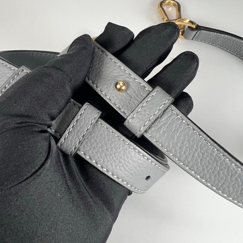 LOEWE 052220 灰藍粒面PUZZLE包 小號-8