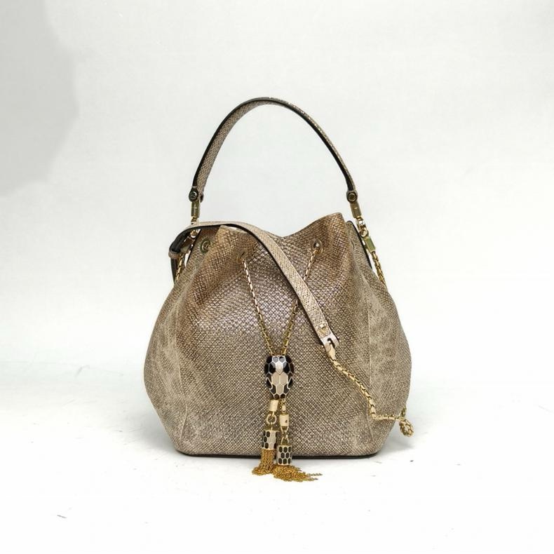 BVLGARI SerpentiForever水桶包金色單肩包金扣-0