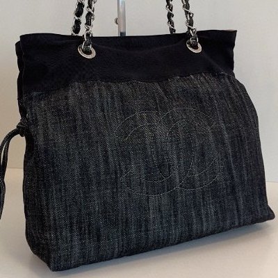 Chanel香奈兒經典雙C刺繡黑色牛仔抽繩燒賣托特鏈條包-3