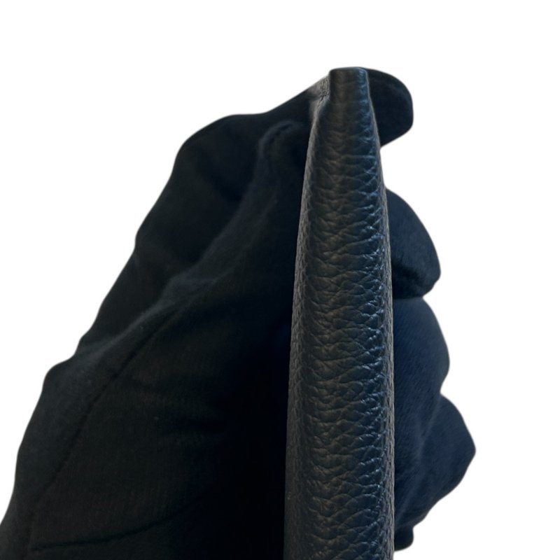 LV黑色全皮字紋壓印三合一鍊包-16