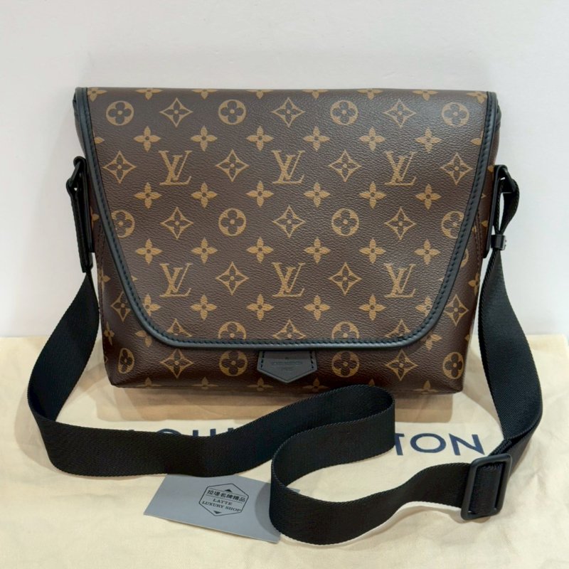 LV 斜背包/側背包/郵差包 M45557 93成新-0