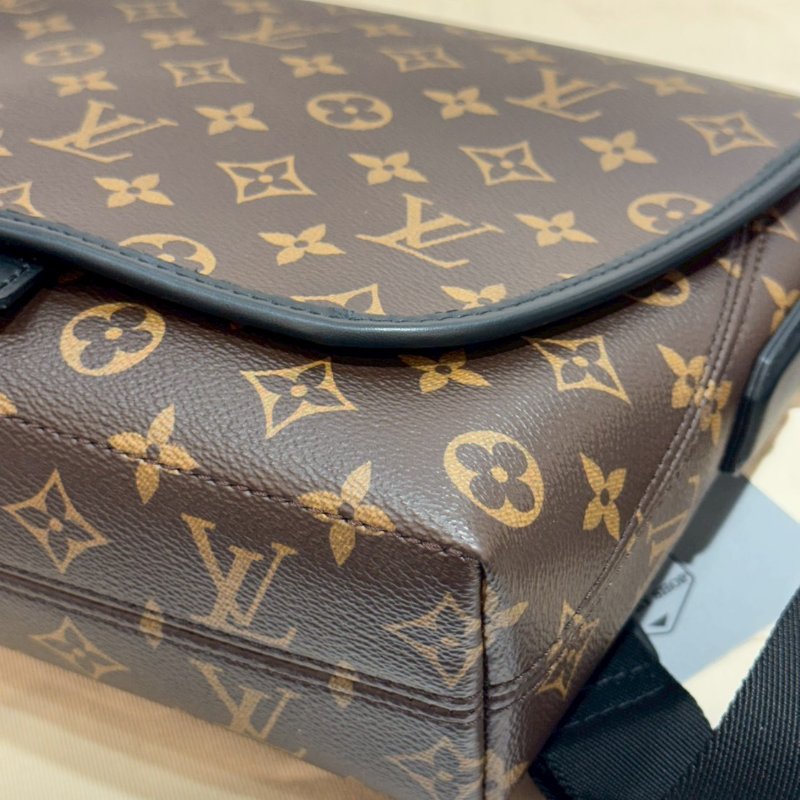 LV 斜背包/側背包/郵差包 M45557 93成新-3