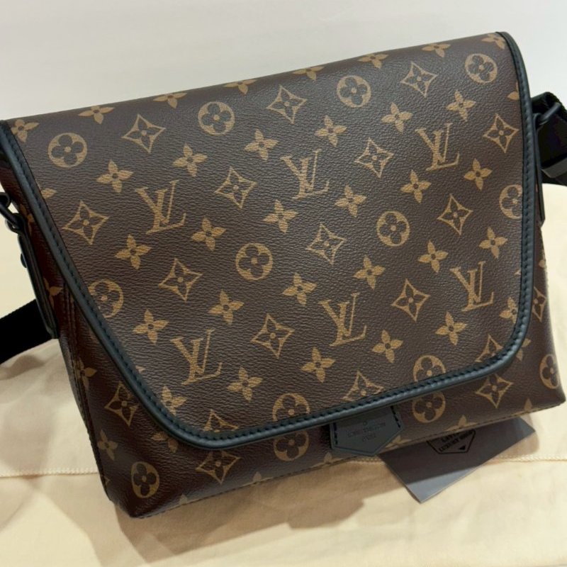 LV 斜背包/側背包/郵差包 M45557 93成新-6