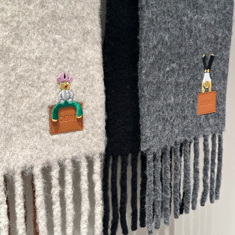 Loewe Scarf in alpaca and wool blend-2