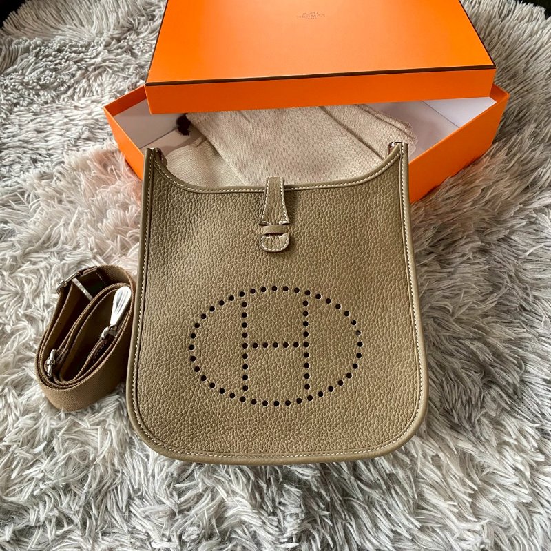 HERMES 新尺寸 Evelyne 23cm 18大象灰 銀釦 斜背包 K刻-2