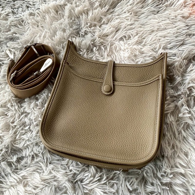 HERMES 新尺寸 Evelyne 23cm 18大象灰 銀釦 斜背包 K刻-4