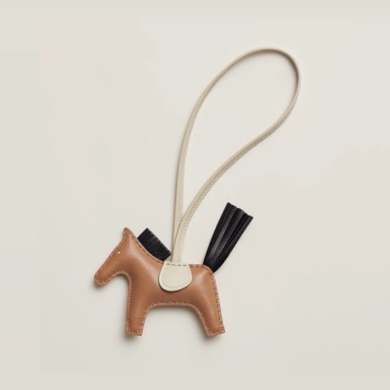 專櫃熱門色✨Hermes愛馬仕 Rodeo小羊皮手工馬兒吊飾棕黑色/馬上有錢💰-2