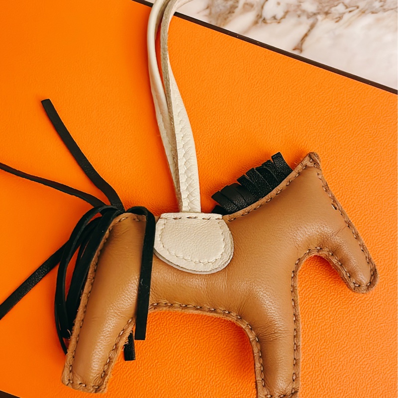 專櫃熱門色✨Hermes愛馬仕 Rodeo小羊皮手工馬兒吊飾棕黑色/馬上有錢💰-6