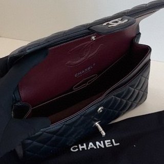 Chanel香奈兒Classic羊皮黑銀CF中號口蓋包-8
