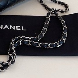 Chanel香奈兒Classic羊皮黑銀CF中號口蓋包-9