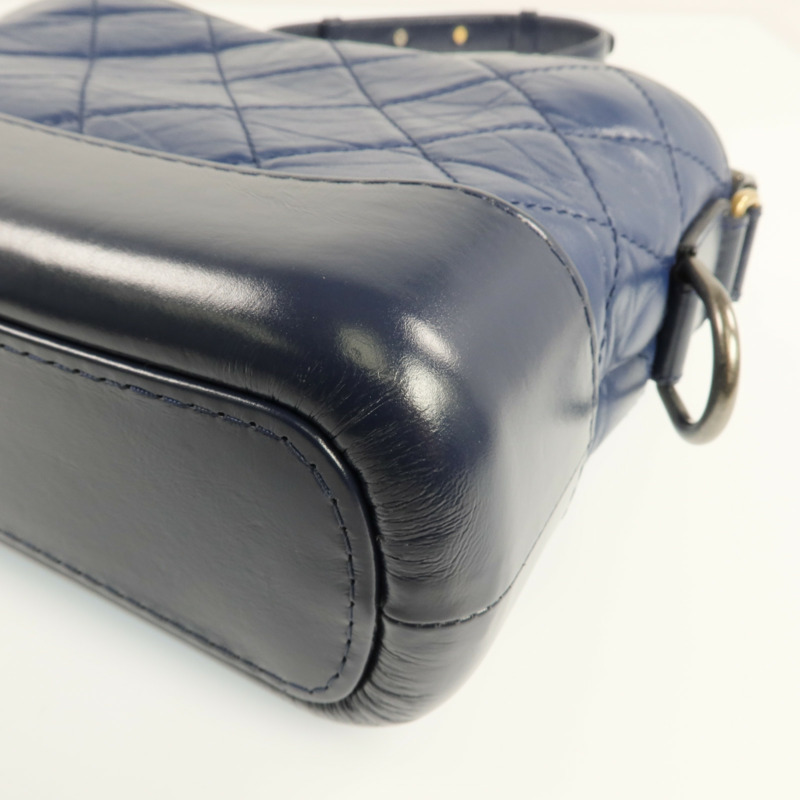 CHANEL 牛皮皮革Gabrielle Small鏈帶肩背袋-13