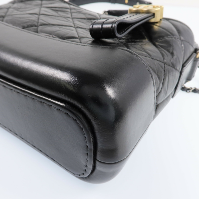 CHANEL 牛皮皮革Gabrielle Small 金銀鏈帶肩背包-10