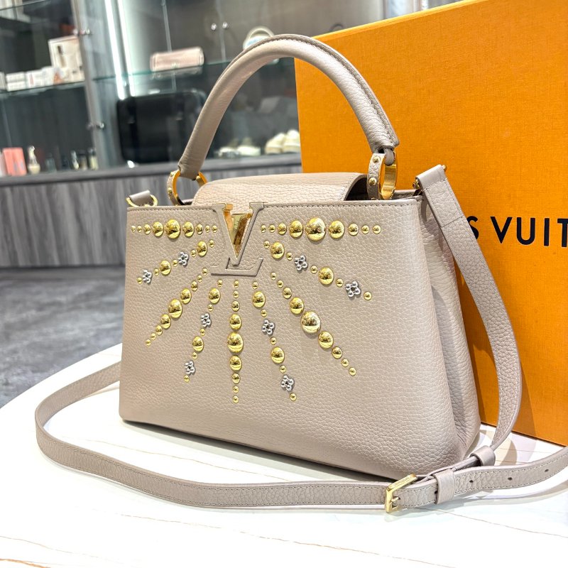 *SHIHNA名牌精品* LV M52396 Capucines MM 手提肩背包-1