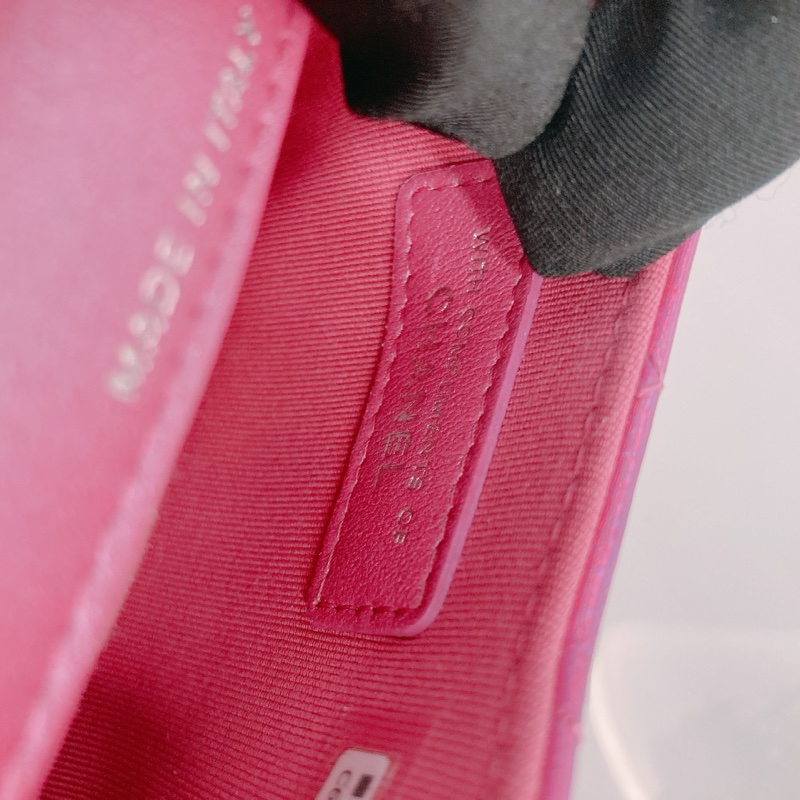 MS0518 CHANEL 香奈兒幻彩桃紅色特別版卡包吊飾CARD HOLDER WITH HOOK GOATSKIN IRIDESCENT PURPLE-13