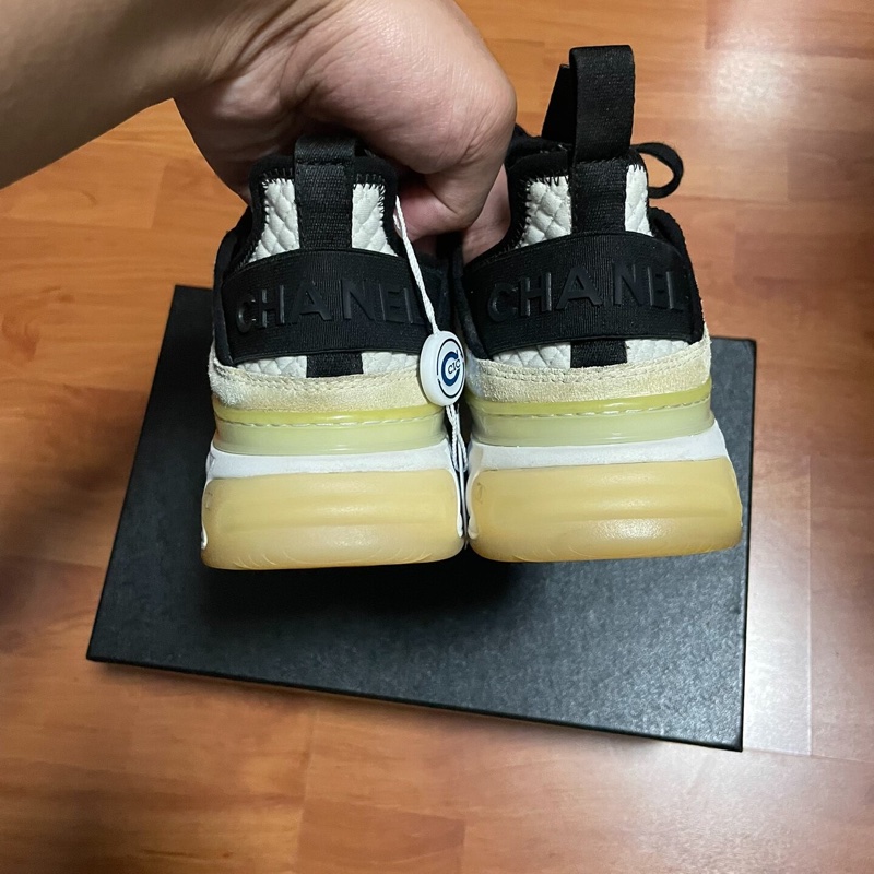 Chanel香奈兒雙C徽標 低幫休閒鞋 女款 白色 36碼-4