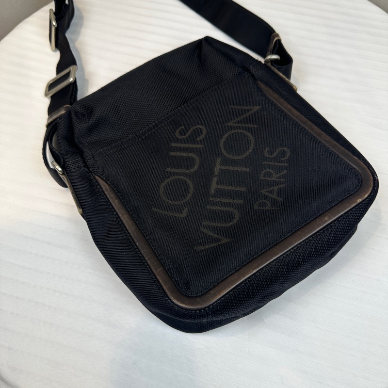 路易威登/Louis Vuitton Citadin Messenger Bag 黑色帆布斜背包 20x7x25cm-1