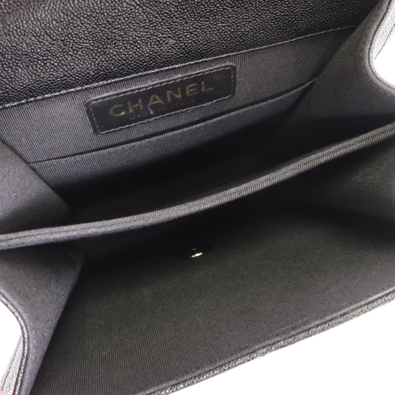 CHANEL 牛皮皮革Boy金扣鏈帶肩背袋-4