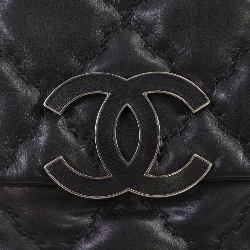 CHANEL 牛皮皮革Chain Shoulder銀扣鏈帶肩背袋-14