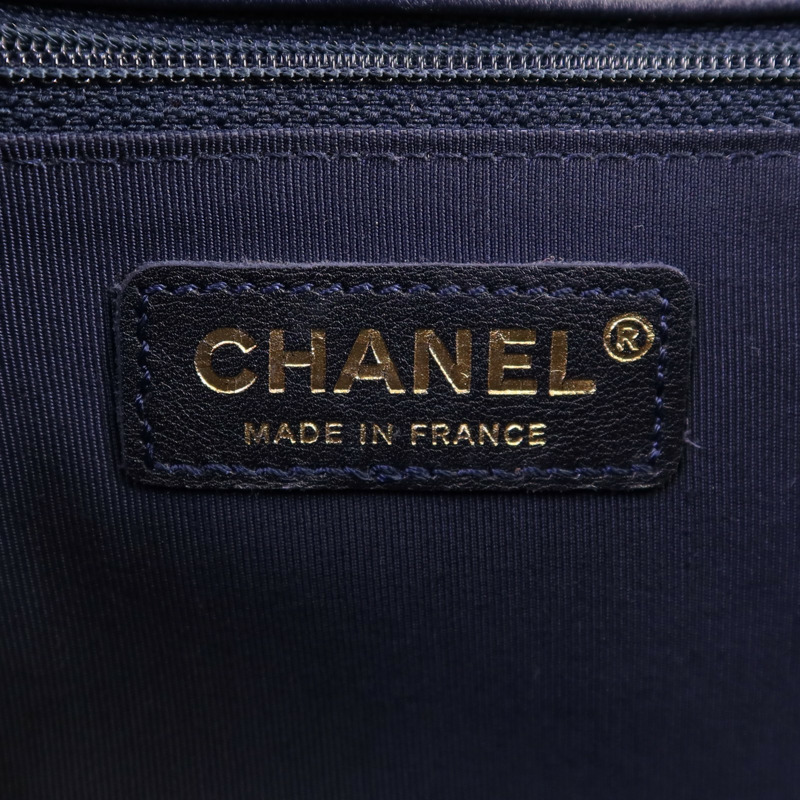 CHANEL 羊皮皮革Boy 28金扣鏈帶肩背袋-5