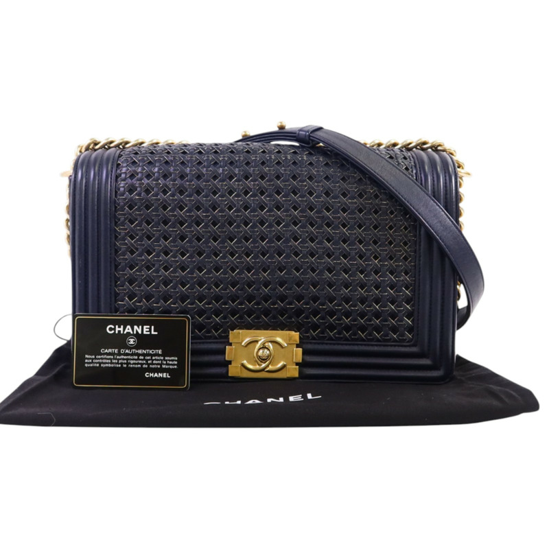 CHANEL 羊皮皮革Boy 28金扣鏈帶肩背袋-9