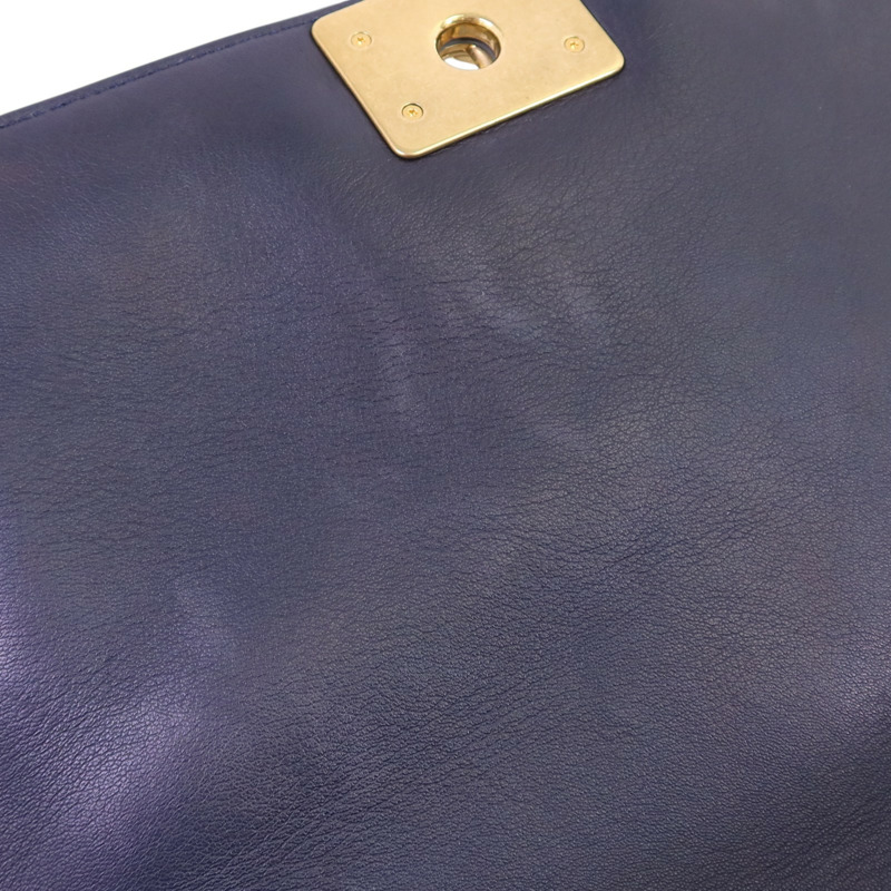 CHANEL 羊皮皮革Boy 28金扣鏈帶肩背袋-18