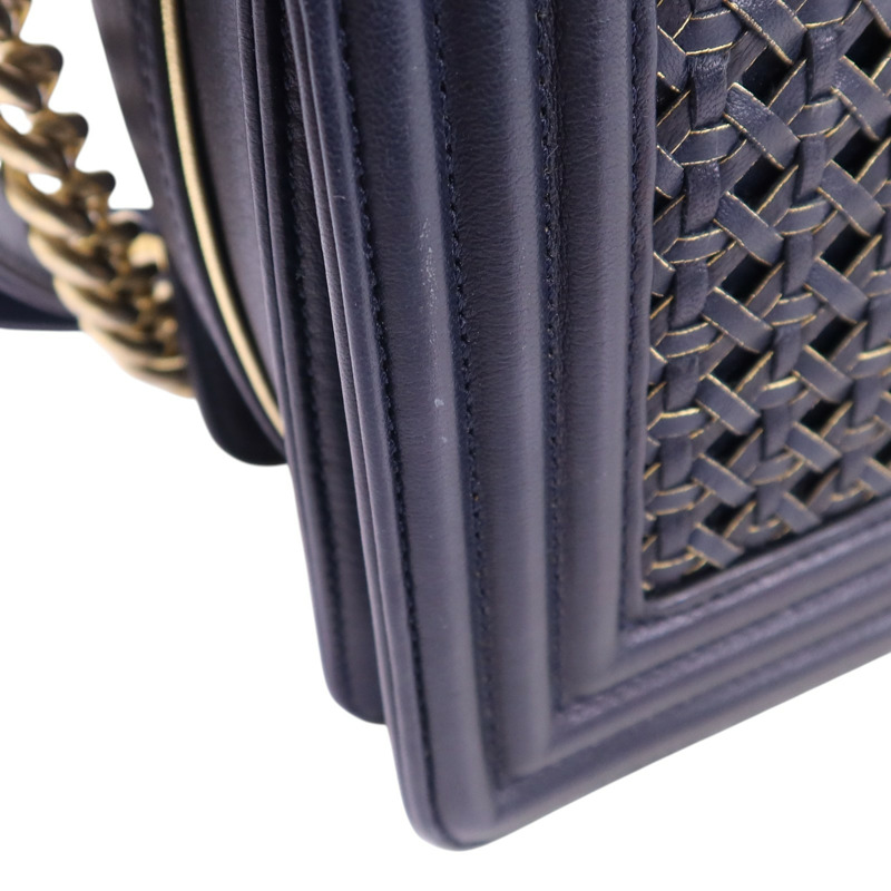 CHANEL 羊皮皮革Boy 28金扣鏈帶肩背袋-21