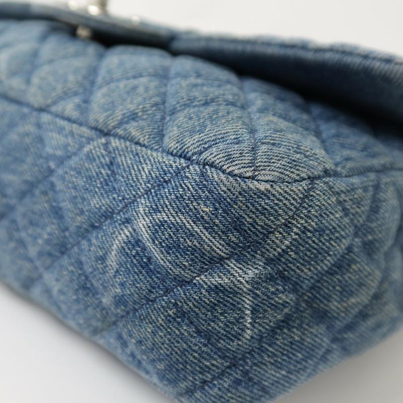 CHANEL 牛仔布Classic 25銀扣鏈帶肩背袋-11