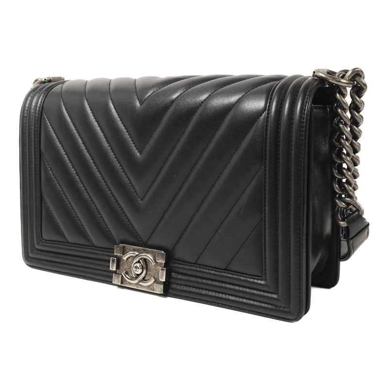 CHANEL 牛皮皮革Boy 28銀扣鏈帶肩背袋-2