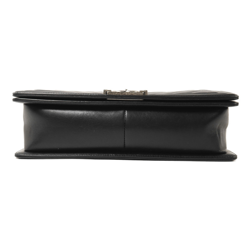 CHANEL 牛皮皮革Boy 28銀扣鏈帶肩背袋-3