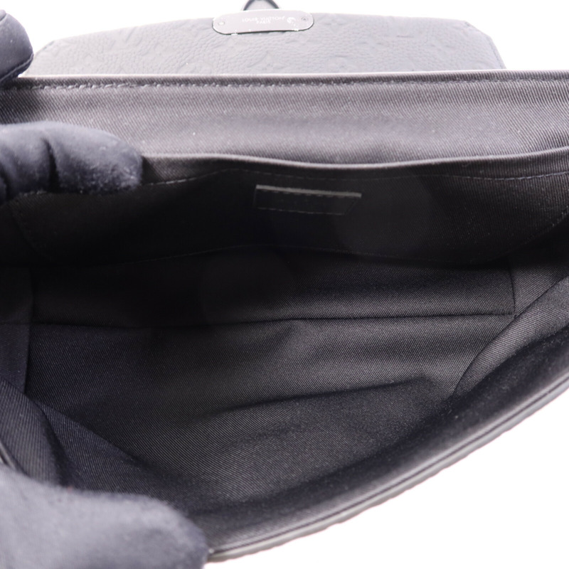 LOUIS VUITTON Taurillon Monogram S-Cape Messenger肩背袋-4