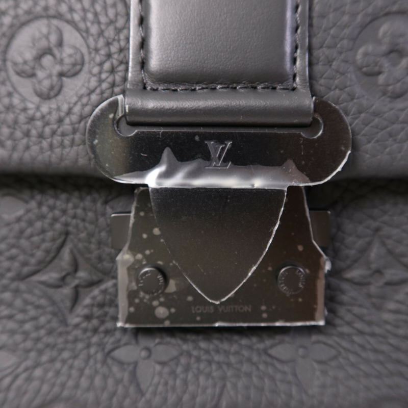 LOUIS VUITTON Taurillon Monogram S-Cape Messenger肩背袋-6