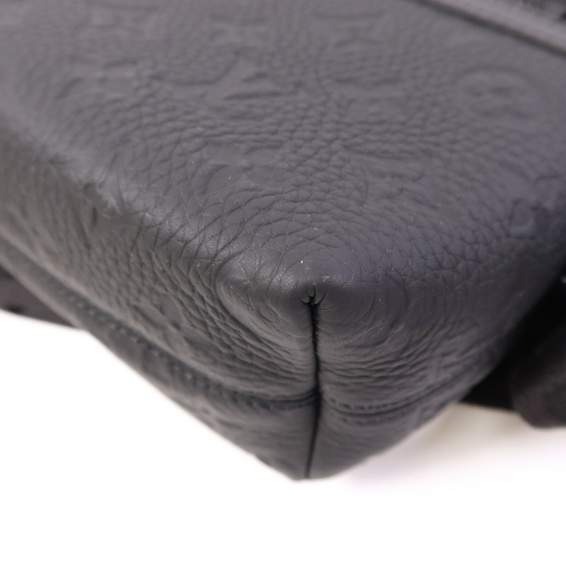 LOUIS VUITTON Taurillon Monogram S-Cape Messenger肩背袋-11