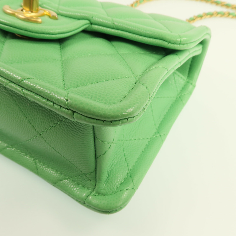 CHANEL 牛皮皮革Chain Shoulder金扣肩背包-14