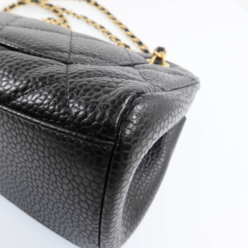 CHANEL 牛皮皮革Bowling Bag金扣肩背袋-12