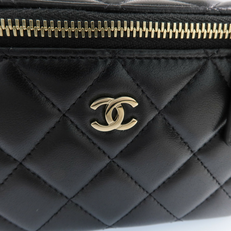 CHANEL 羊皮皮革Vanity Case金扣鏈帶肩背袋-8
