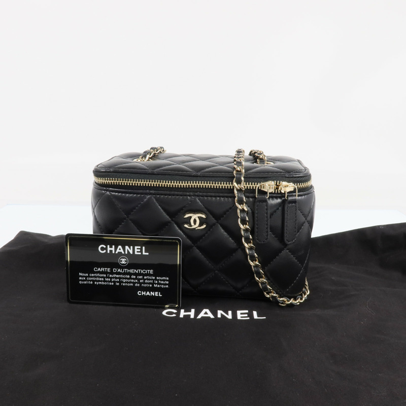 CHANEL 羊皮皮革Vanity Case金扣鏈帶肩背袋-10
