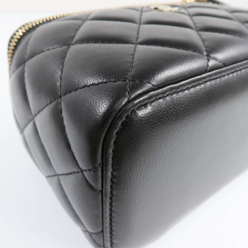CHANEL 羊皮皮革Vanity Case金扣鏈帶肩背袋-12